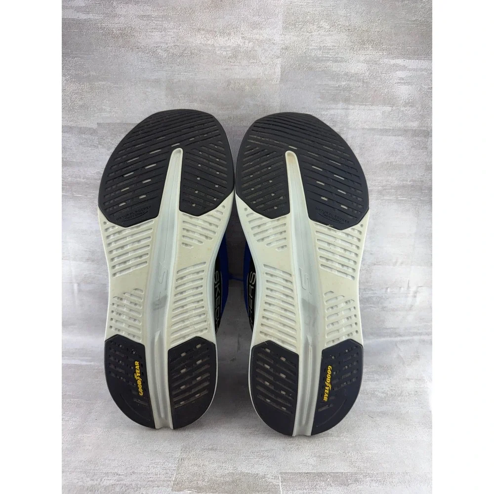 Skechers hands free